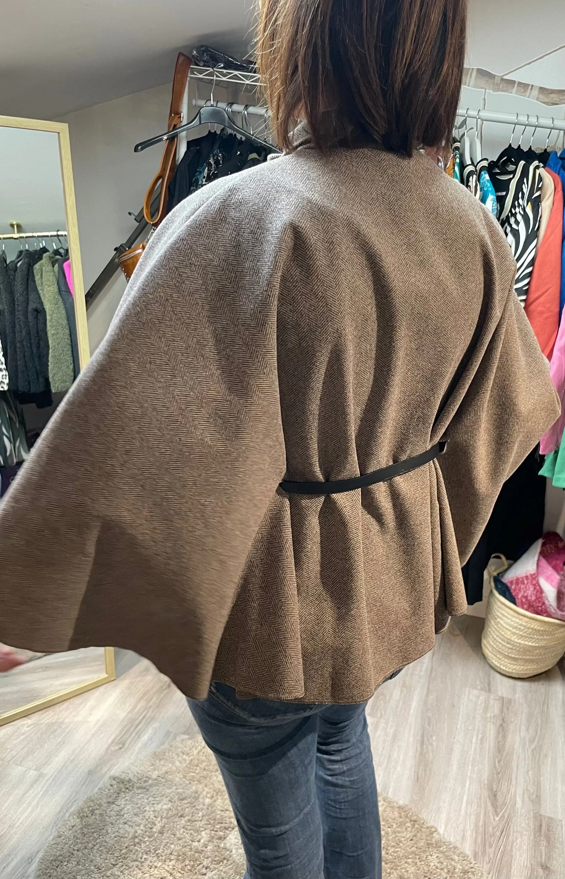 Manteau cape gris ceinturé - Astrid ELLE STYLE