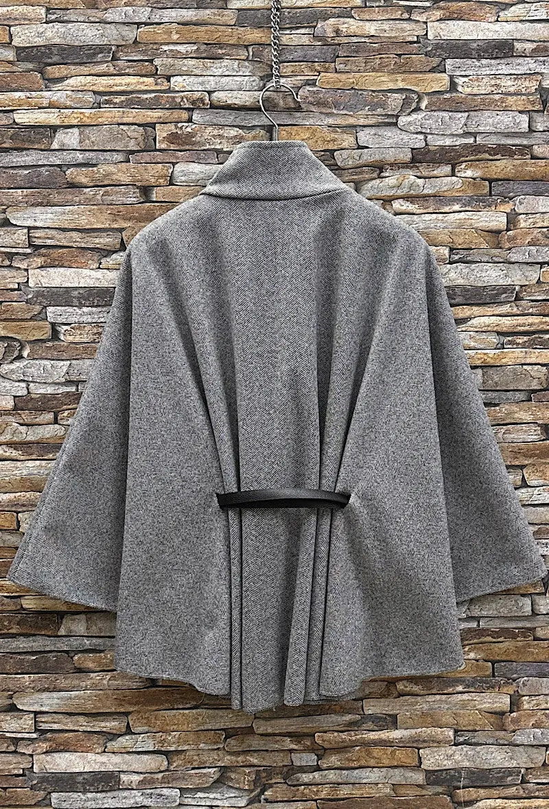 Manteau cape gris ceinturé - Astrid ELLE STYLE