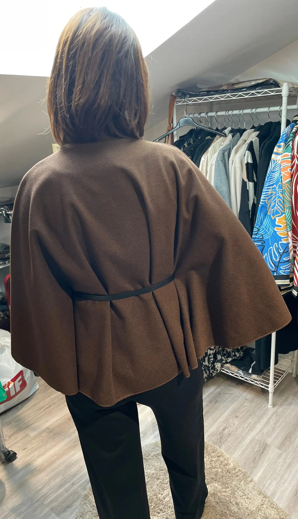 Manteau cape marron ceinturé - Astrid ELLE STYLE